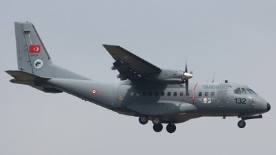Νέες τουρκικές προκλήσεις στο Αιγαίο με 28 παραβιάσεις από κατασκοπευτικό CN - 235