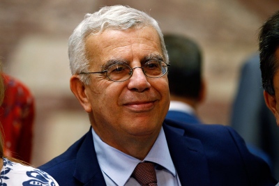 Το μαρτύριο της «σταγόνας» στη ΝΔ - Με…έμμεση αναφορά στον Σαμαρά ο Σιμόπουλος ψηφίζει τελικά το νομοσχέδιο για ομόφυλα