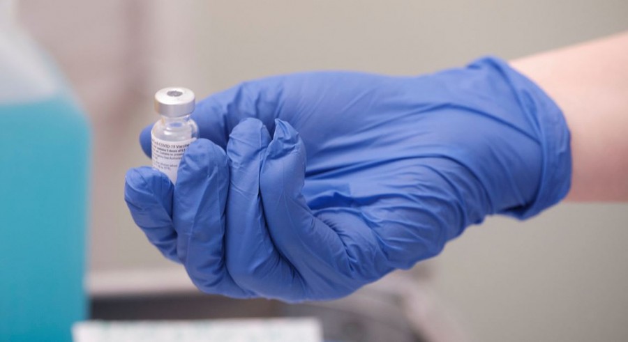 Κορωνοϊός: Pfizer και BioNTech θα προσφέρουν το εμβόλιο σε εθελοντές που έλαβαν εικονικό