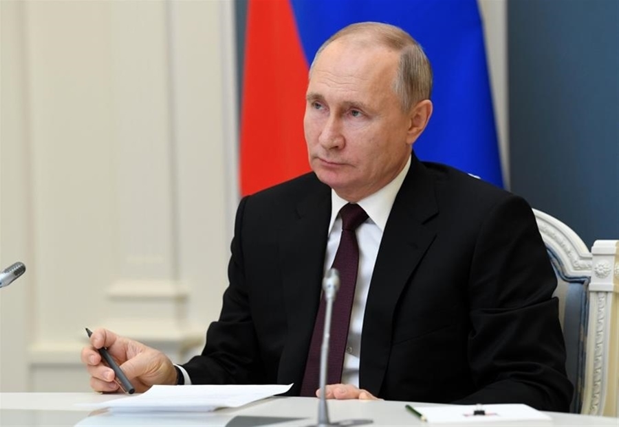 Ρωσία: O Putin υπέγραψε το νόμο για να παραμείνει στο Κρεμλίνο έως το 2036