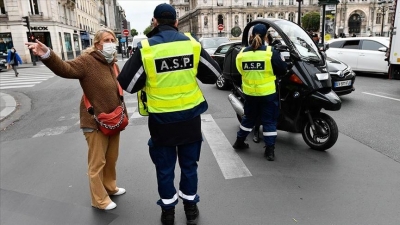 Γαλλία: Για πρώτη φορά ξεπέρασε το φράγμα των 100.000 ημερήσιων κρουσμάτων (25/12)