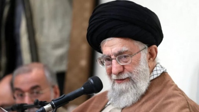 Raishi (Πρόεδρος Ιράν): Θα τιμωρήσουμε σκληρά και αποφασιστικά, κάθε απρόσεκτη συμπεριφορά - Κλήθηκαν τρεις πρέσβεις στο υπ. Εξωτερικών