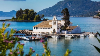Τα 7 ελληνικά νησιά που «φιγουράρουν» στα 20 καλύτερα της Ευρώπης
