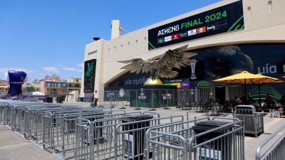 Προσήχθη άτομο έξω από το AEK Arena - Κουβαλούσε μαχαίρι