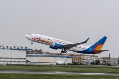 Πλήγμα για τον ελληνικό τουρισμό, Jet2 και Jet2holidays, ακυρώνουν πτήσεις και πακέτα έως 15 Ιουλίου