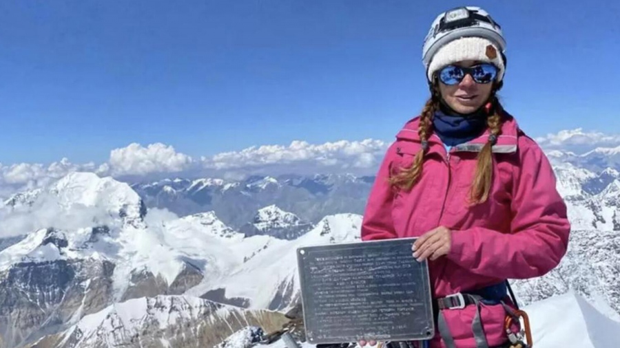 Εγκλωβισμένη στα 7.200 μέτρα και στους -20°C - Η ορειβάτισσα που ούτε τα drones δεν μπορούν να διασώσουν