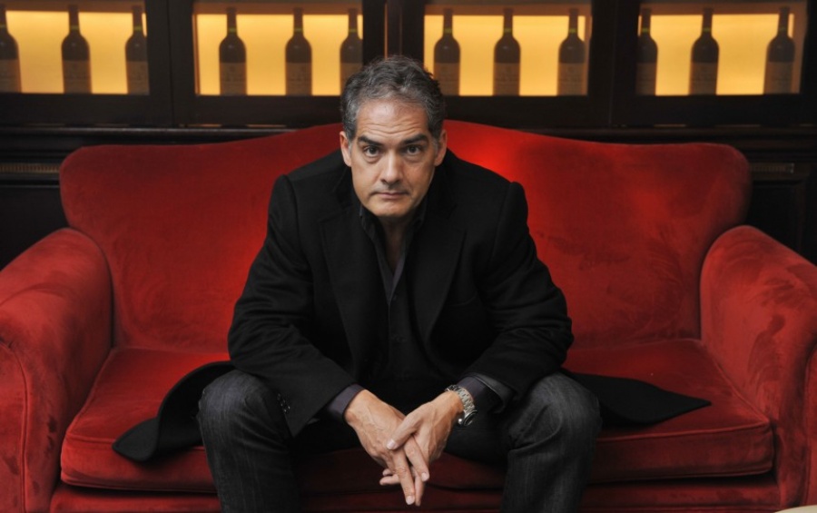 Έφυγε από τη ζωή ο πασίγνωστος συγγραφέας Philip Kerr