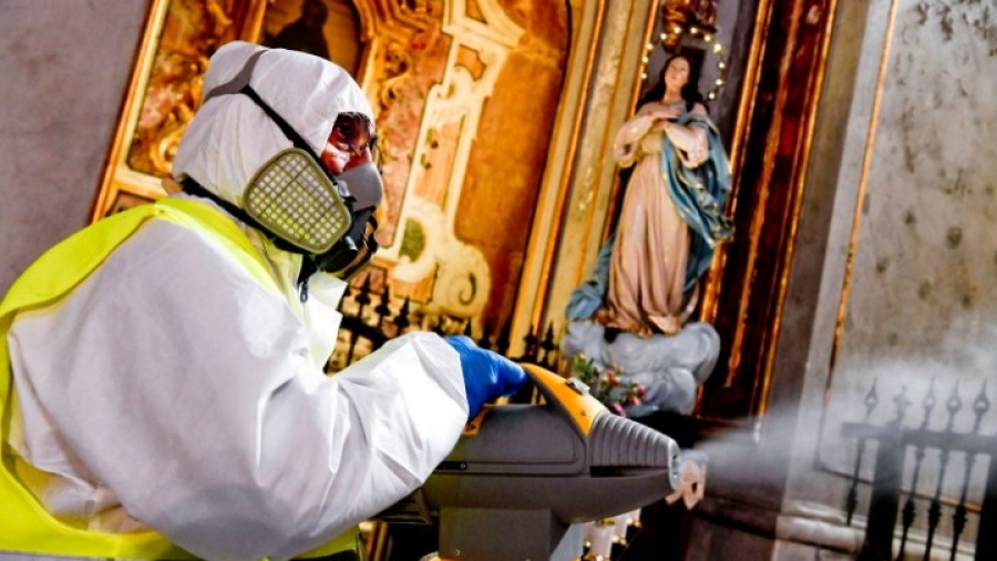 Ιταλία - κορωνοϊός: Δεν θα τελούνται λειτουργίες, γάμοι και κηδείες στις καθολικές εκκλησίες μέχρι τις 3/4