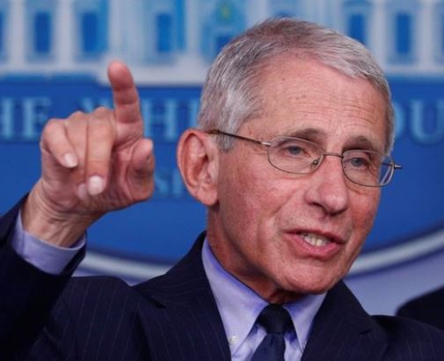 Fauci (ΗΠΑ): Πιθανώς και το 2022 να χρειαστεί οι πολίτες να φορούν μάσκες