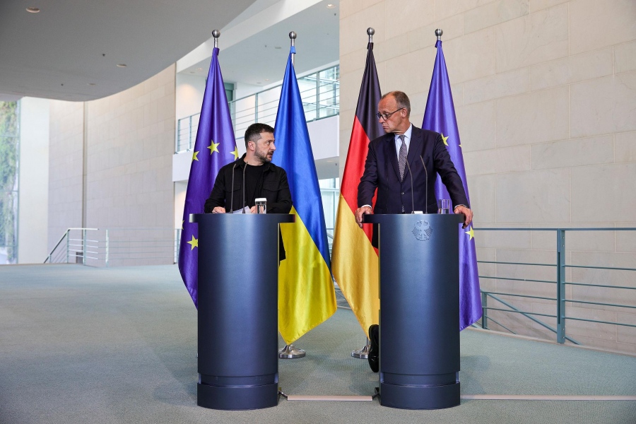 Πίσω στο μέτωπο: Η αλλαγή στάσης από Merz - Η Γερμανία στέλνει Ουκρανούς στη μάχη με επαναπατρισμούς