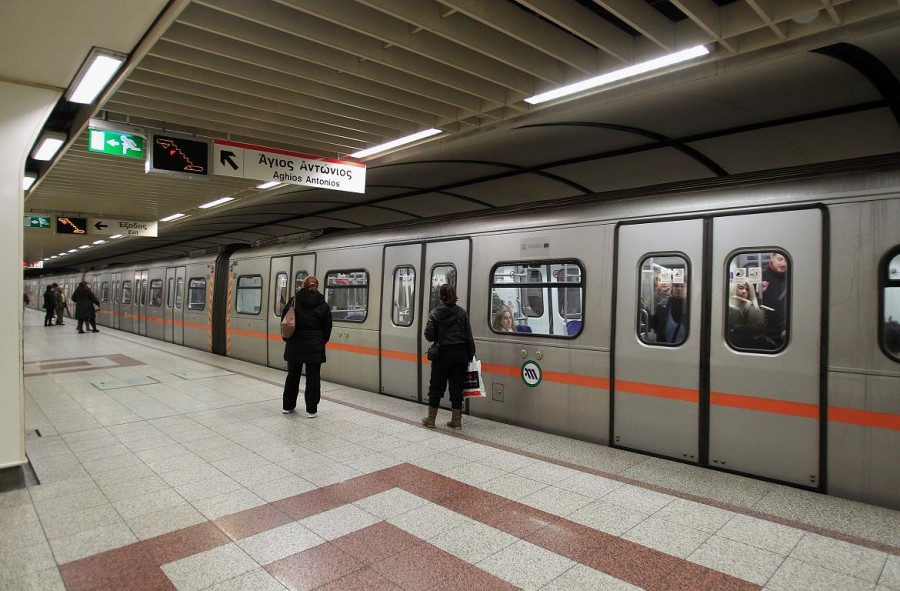 Έλλειψη συρμών του Μετρό εξαιτίας οργανωμένου σχεδίου βανδαλισμού σε βαγόνια