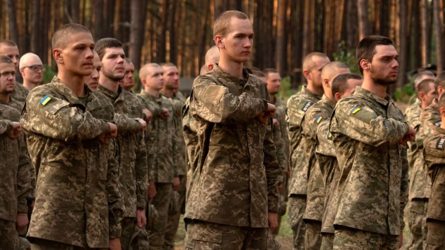 Προκαλούν οι Ουκρανοί: Ψεύτικα και προϊόν τεχητής νοημοσύνης τα βίντεο με τις βίαιες επιστρατεύσεις