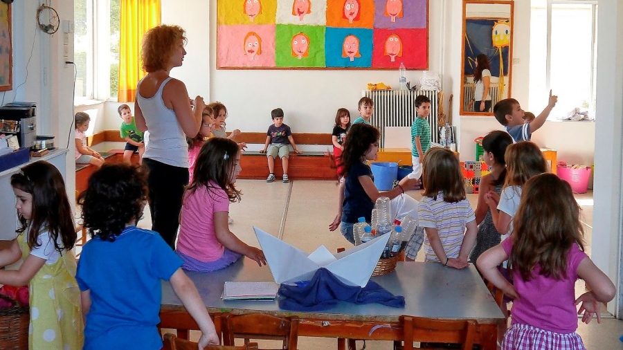 Αδιανόητη καταγγελία μητέρας για δασκάλες νηπιαγωγείου: Κούρεψαν τον 5χρονο γιό της γιατί δεν τους άρεσε η κοτσίδα του