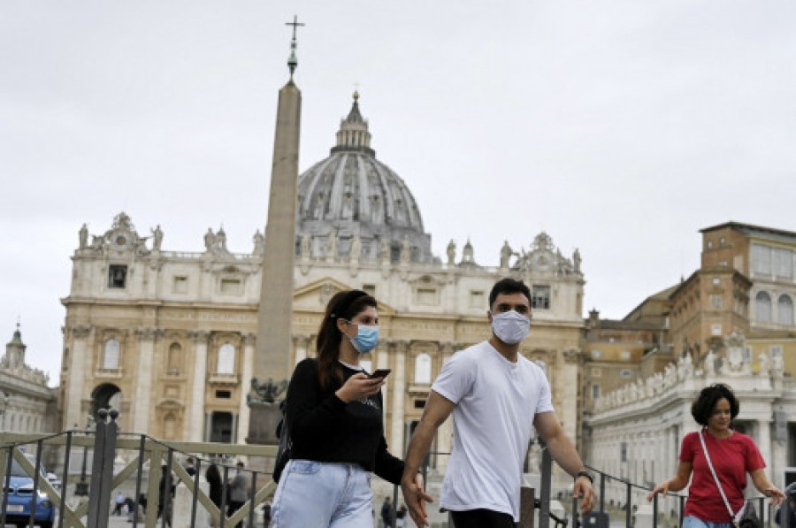 Iταλία: Υποχρεωτική παντού η χρήση μάσκας για την αντιμετώπιση του κορωνοϊού