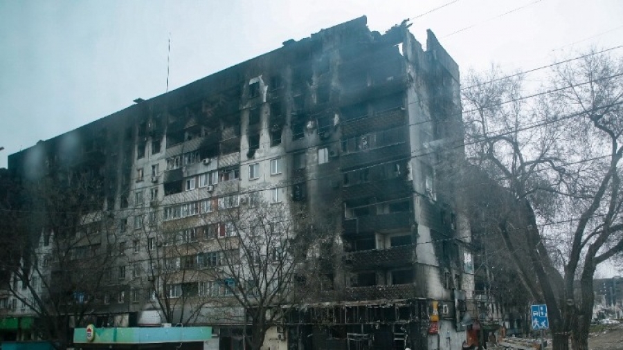 Ουκρανία: Στη Μαριούπολη ανακαλύπτουν νέους ομαδικούς τάφους - Οι νεκροί μεταξύ των αμάχων ενδέχεται να υπερβούν τους 22.000