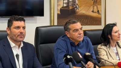 Τσίπρας για επίδομα ανεργίας: Είναι ανταποδοτική ασφαλιστική παροχή - Αντεργατικό σχέδιο Μητσοτάκη η περικοπή, όχι άποψη Μαρινάκη