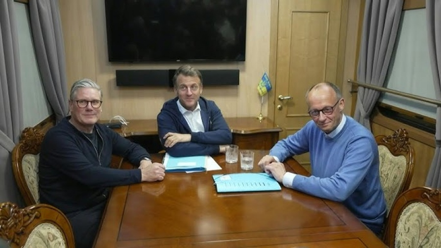 McGovern (CIA): Macron, Merz και Starmer ανήκουν στη Συμμαχία των Ηλιθίων - Είναι επικίνδυνοι