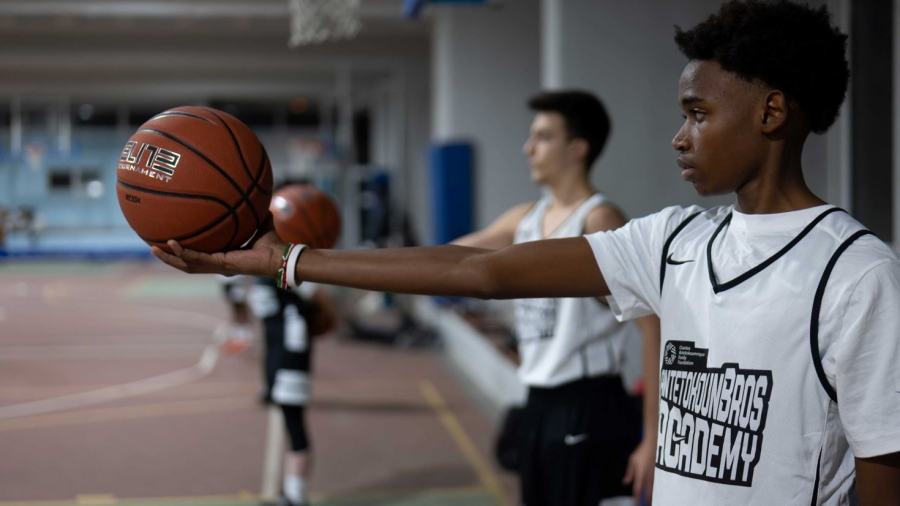 Το Ίδρυμα Charles Antetokounmpo Family Foundation και το Αμερικανικό Κολλέγιο Ελλάδος συνεργάζονται για να στηρίξουν το μέλλον των νέων