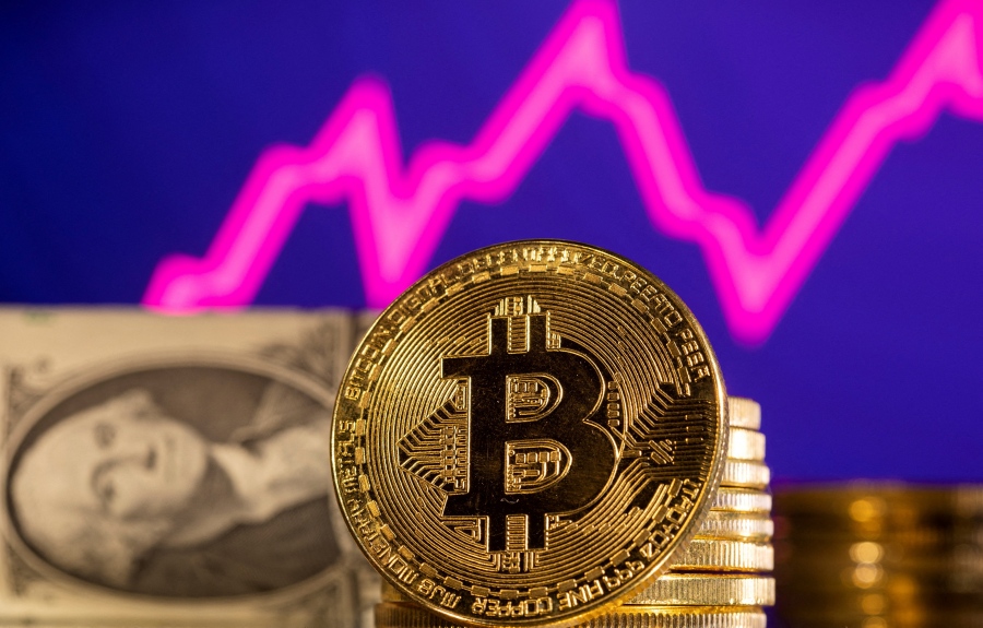 Ποιος είναι ο μυστηριώδης «Mr. 100»: Ο επενδυτής που αγόρασε Bitcoin αξίας 3,2 δισ. δολ. μέσα σε δύο χρόνια
