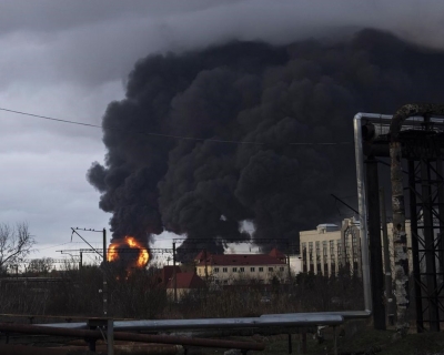 Στο σκοτάδι η Ουκρανία, κατεστραμμένο το 30% των υποδομών ενέργειας – Δραματικές εκκλήσεις για εξοικονόμηση