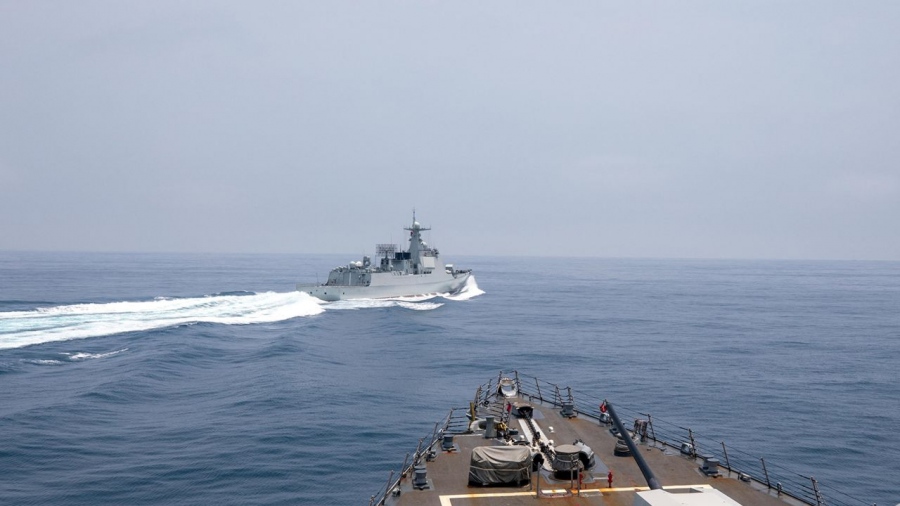 Η Κίνα επεμβαίνει με ισχυρό στρατιωτικό μήνυμα σε ΗΠΑ -  Στέλνει εσπευσμένα 6 πολεμικά πλοία στη Μέση Ανατολή