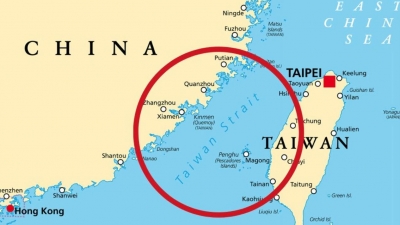 Δύο κινεζικά μαχητικά αεροσκάφη στο Στενό της Ταϊβάν