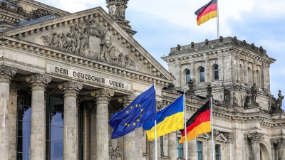 Η Γερμανία εμμένει στην παροχή ευρωπαϊκής βοήθειας προς την Ουκρανία παρακάμπτοντας την Ουγγαρία του Orban