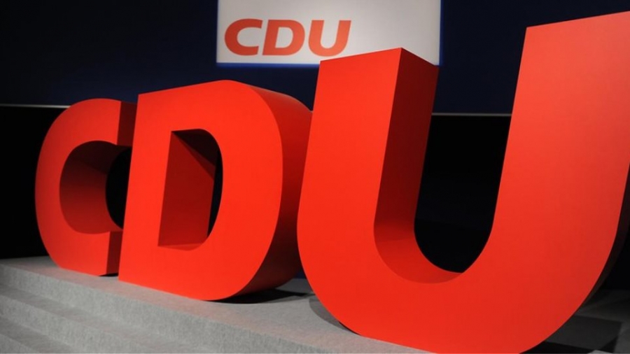Γερμανία – δημοσκόπηση: Το CDU με 28% ανοίγει την ψαλίδα και προηγείται με 10% των Πρασίνων