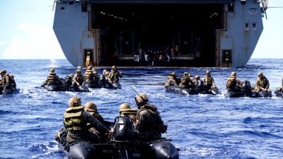 Τρομερή εξέλιξη στο Hormuz: Το Πεντάγωνο αποφάσισε απόβαση με 2.500 πεζοναύτες - Ιράν: Τους περιμένει υποβρύχια κόλαση