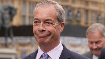 Ανατροπή στη Βρετανία - Το κόμμα του Farage ξεπερνάει σε δωρεές Συντηρητικούς και Εργατικούς