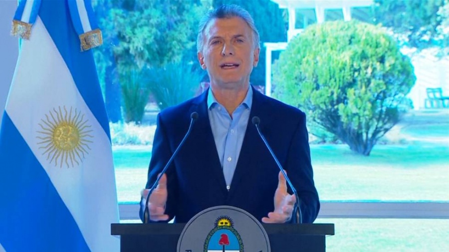 Σε ρόλο...«Τσοβόλα» ο Macri μετά την εκλογική ήττα - Ανακοίνωσε παροχή επιδομάτων και αυξήσεις μισθών