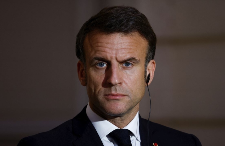 Καρεκλοκένταυρος ο Macron - Ξεκαθαρίζει πως δεν θα παραιτηθεί από τη γαλλική προεδρία