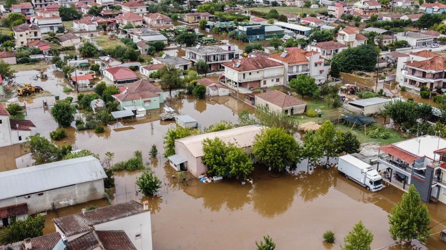 Πρώτη αρωγή για πλημμυροπαθείς: Συνολικά 116,8 εκατ. ευρώ σε 32.000 αιτούντες
