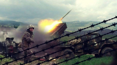 Αζερμπαϊτζάν - Αρμενία: «Μυρίζει μπαρούτι» η περιοχή - Δεκάδες στρατιώτες νεκροί - Έκκληση από ΕΕ για κατάπαυση πυρός