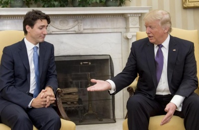 Οι εμπορικές εντάσεις ΗΠΑ - Καναδά στο επίκεντρο τηλεφωνικής επικοινωνίας του Trump με τον Trudeau