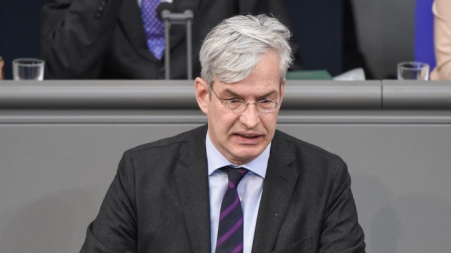 Middelberg: Στη Γερμανία η διαχείριση της βοήθειας στους πρόσφυγες για να βελτιωθούν οι συνθήκες