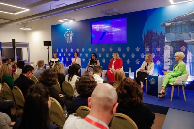 «Δεν είστε λίγο μικρή για αυτή τη θέση;»: Μαρτυρίες γυναικών για την άνοδό τους στην κορυφή