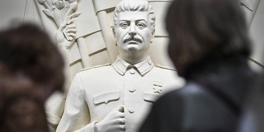 «Zήτω ο Ιωσήφ και το σφυροδρέπανο» - Οι Ρώσοι κομμουνιστές αντεπιτίθενται και «ανασταίνουν» τον άγιο Stalin