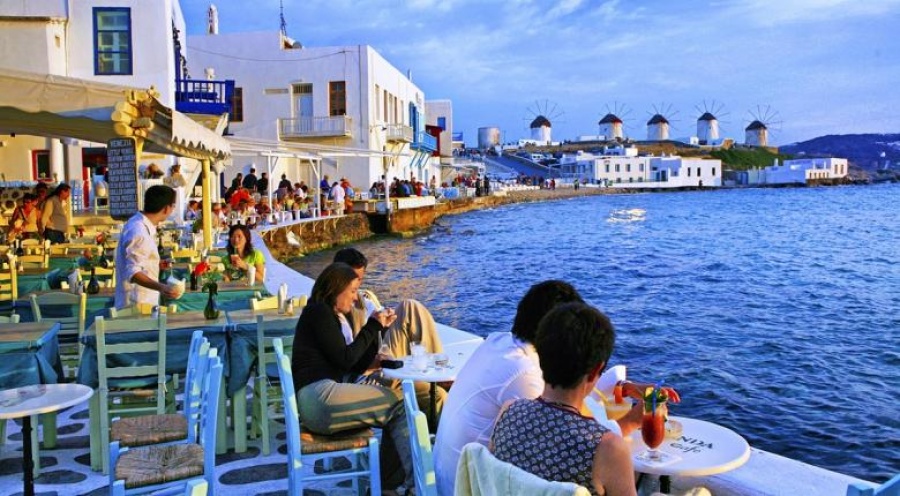 Eurostat: Το 51% των Ελλήνων δεν μπόρεσε να πάει μια εβδομάδα διακοπές το 2018
