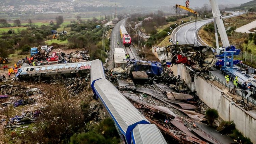 Τέμπη: Ένας χρόνος από τη σιδηροδρομική τραγωδία - Μνημόσυνο για τα θύματα – Πένθιμα 57 φορές  χτύπησαν οι καμπάνες