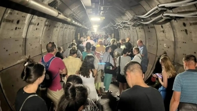 Αποκλεισμένοι στο τούνελ της Μάγχης για ώρες – Ο Γολγοθάς μετά τη μηχανική βλάβη σε τρένο