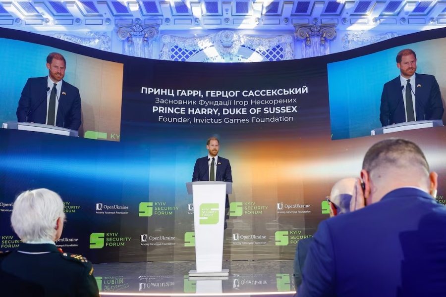 Βασιλικό ρήγμα στο ΝΑΤΟ: Ακόμα και ο πρίγκιπας Harry ζητάει από τις ΗΠΑ «να τηρήσουν τις υποχρεώσεις τους»