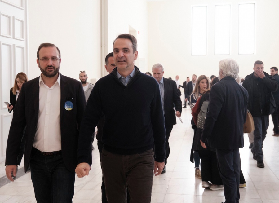 Στο Ζάππειο Μέγαρο ο Μητσοτάκης - Ψήφισε στις εκλογές του Οικονομικού Επιμελητηρίου της Ελλάδας