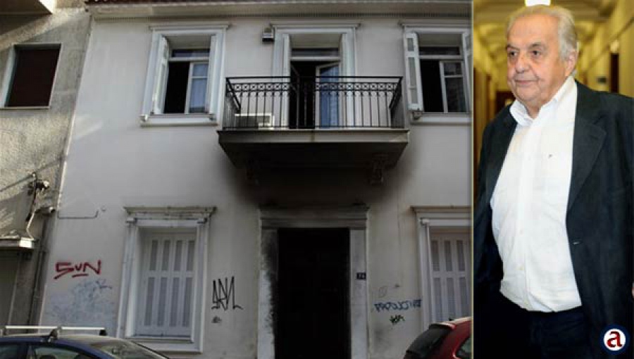 Νέα επίθεση με μολότοφ δέχθηκε τα ξημερώματα (13/5) το σπίτι του Α. Φλαμπουράρη - Σοβαρές ζημιές σε σταθμευμένα αυτοκίνητα