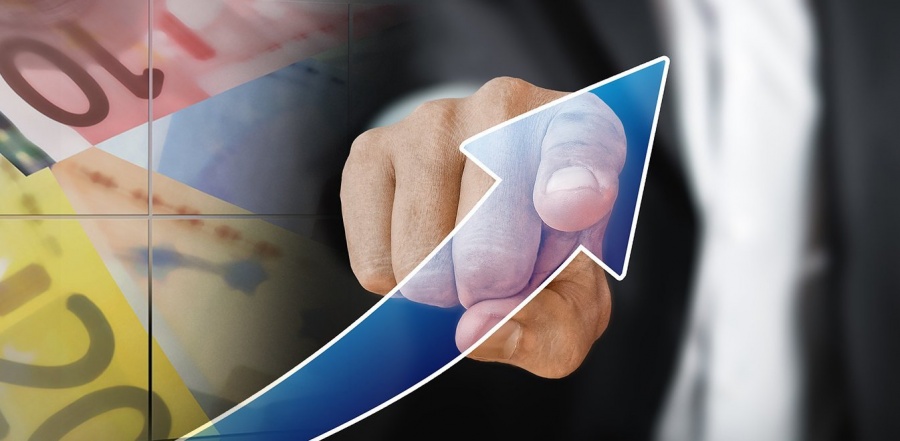 Σε αυξήσεις 5,5% για τους κατώτατους μισθούς του ιδιωτικού τομέα και σύνδεση με την αύξηση του ΑΕΠ προσανατολίζεται η κυβέρνηση