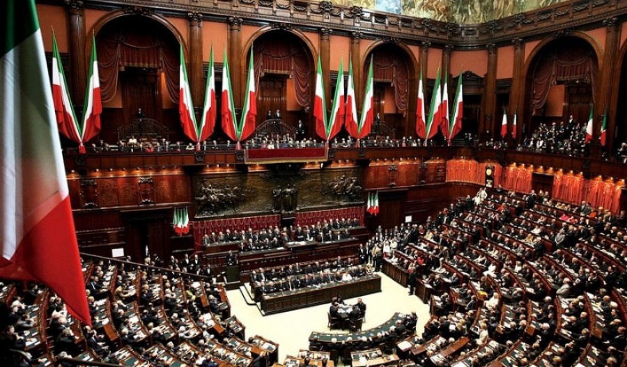 Συμφωνία Δημοκρατικών και 5 Αστέρων για το σχηματισμό νέας κυβέρνησης στην Ιταλία - Ο Roberto Fico νέος πρωθυπουργός
