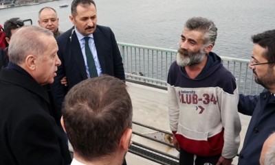 Ο Erdogan… έσωσε άνδρα που ήθελε να αυτοκτονήσει πέφτοντας από γέφυρα του Βοσπόρου
