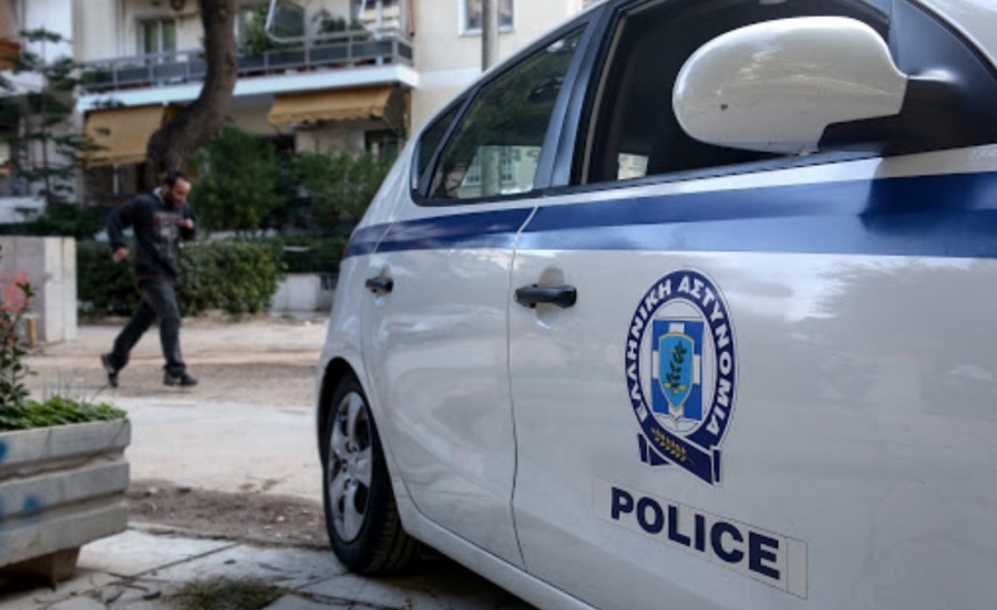 Αιφνιδιαστικοί έλεγχοι σε ΜΚΟ και δομές προσφύγων από Αρχή Διαφάνειας και Αστυνομία