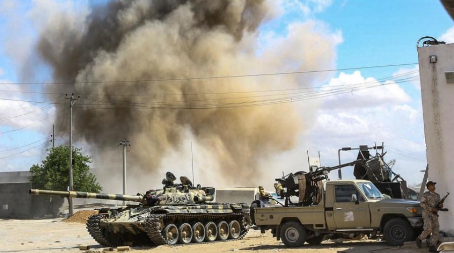 Λιβύη: Σφυροκοπούν την Τρίπολη οι δυνάμεις του στρατάρχη Haftar