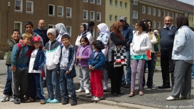 Γερμανία: Παγώνει η επεξεργασία των αιτήσεων ασύλου για Σύρους πρόσφυγες